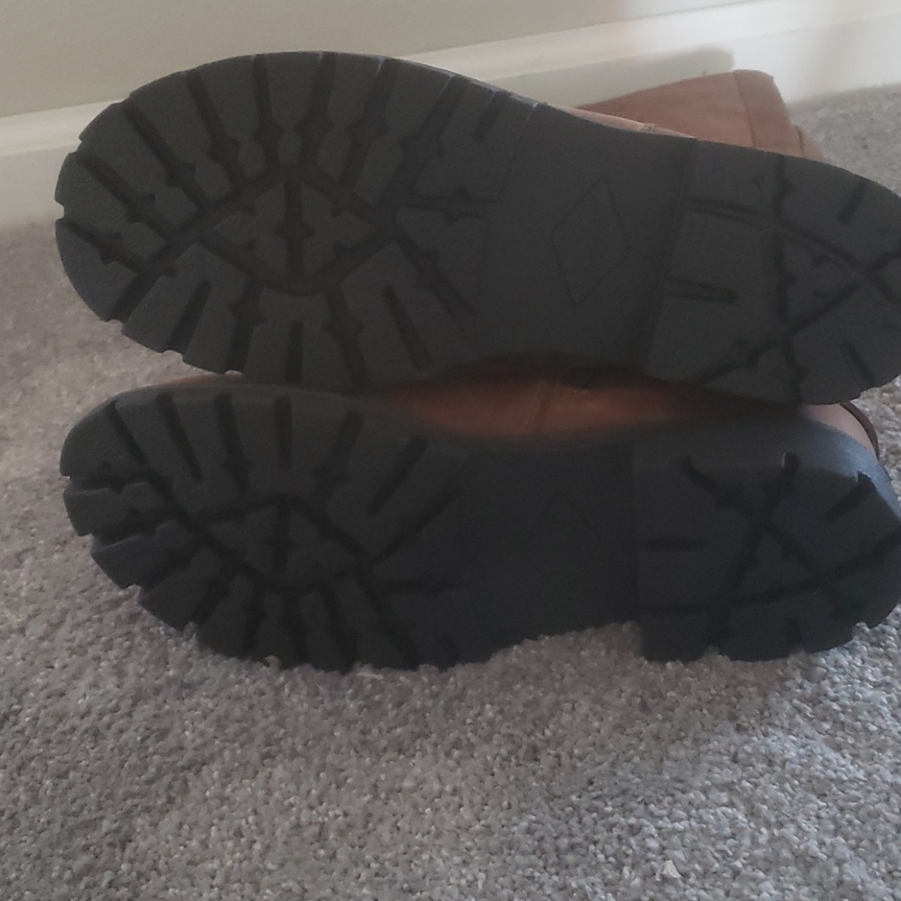 Boots - Picture 3 of 4